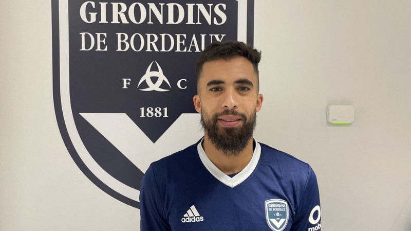 À trois points du leader